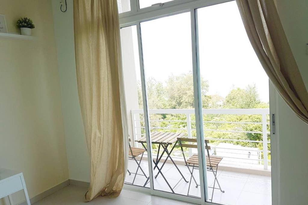 New Seaview Cozy Modern Beach House Tanjung Bungah  Bagian luar foto